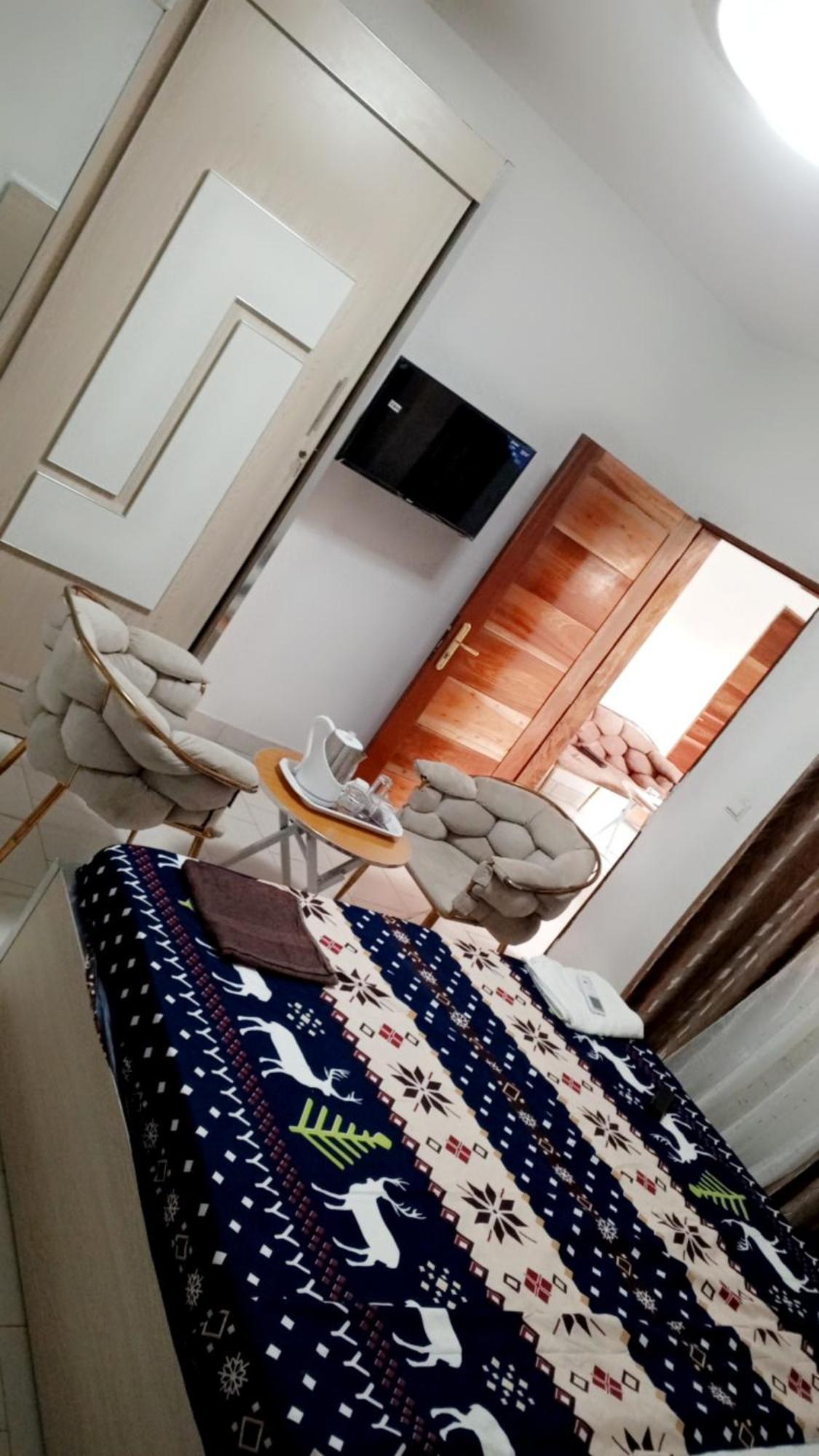 Ouza Bed & Breakfast Dakar